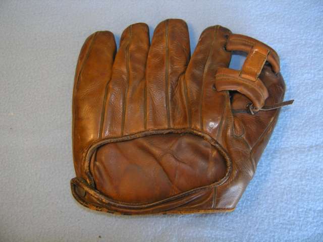 Leo Durocher Goldsmith LD Back Doug